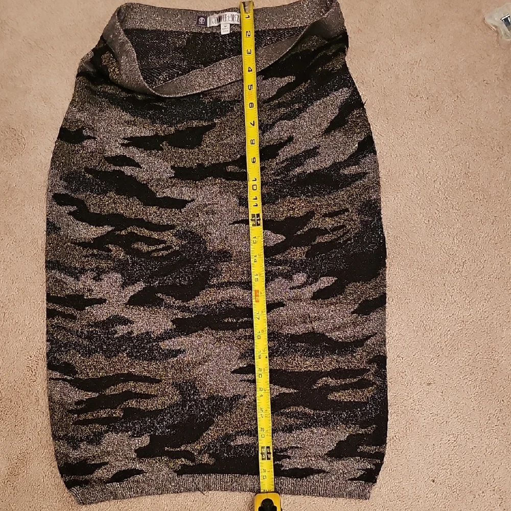 Jennifer Lopez Black and Gray Camouflage Pencil Skirt